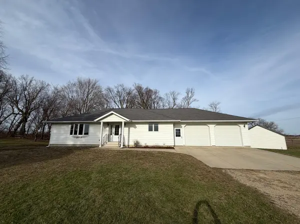 16612 670th AVE, Alden, MN 56009