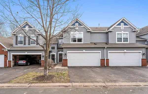 321 Heritage TRL, Circle Pines, MN 55014