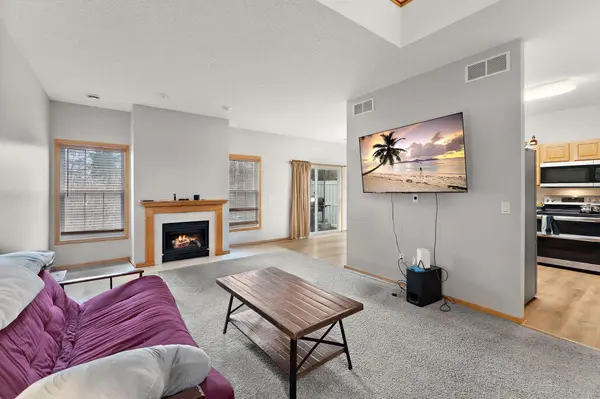 321 Heritage TRL, Circle Pines, MN 55014