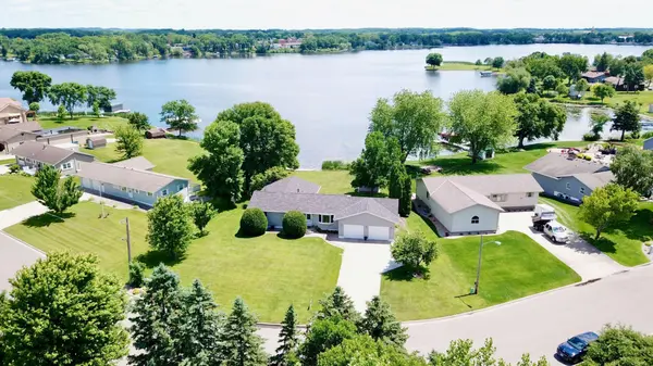 500 Hickman DR, Sauk Centre, MN 56378