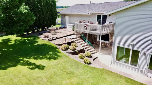 500 Hickman DR, Sauk Centre, MN 56378