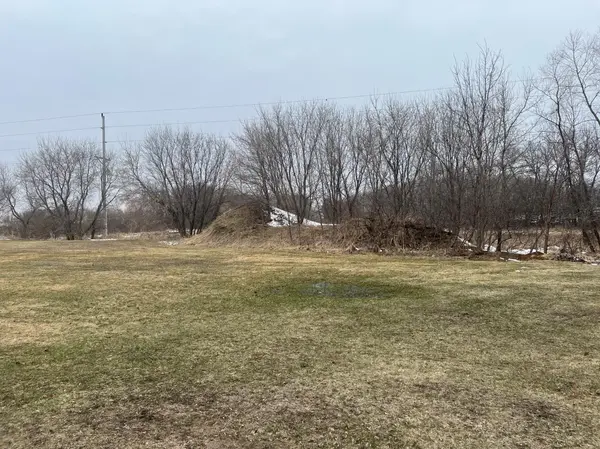 1925 Kempton CT, Fergus Falls, MN 56537