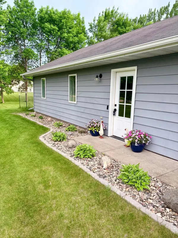 28169 Meadow DR, Detroit Lakes, MN 56501