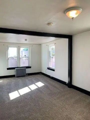 221 E Walnut ST, Mankato, MN 56001