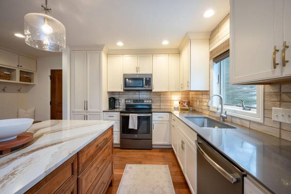 3819 Cedar Creek CT, Fairmont, MN 56031