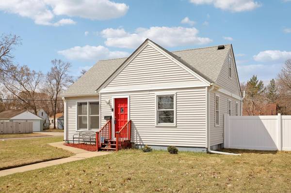 5301 Edgewood AVE N, Crystal, MN 55428