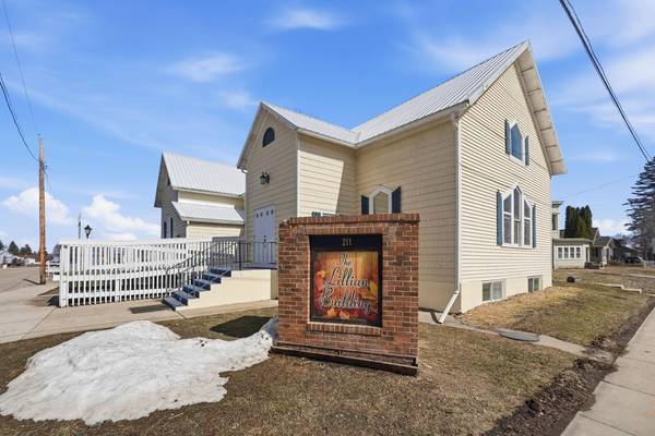 211 E 1st AVE, Osakis, MN 56360