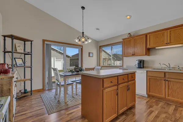 6737 22nd Street LOOP N, Saint Cloud, MN 56303