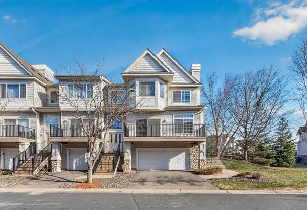 2310 Eagle Trace LN, Woodbury, MN 55129