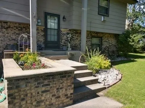 105 Valley View RD, Karlstad, MN 56732