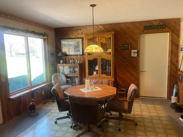 207 E Hollett ST, Tracy, MN 56175