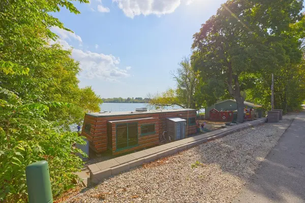 1701 N Shore DR, Waverly, MN 55390