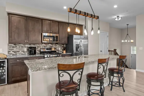 7680 Anthony PL, Victoria, MN 55386