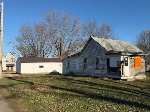 125 N 2nd ST, Eagle Lake, MN 56024