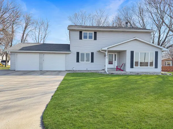 3613 Cedar Park RD, Fairmont, MN 56031