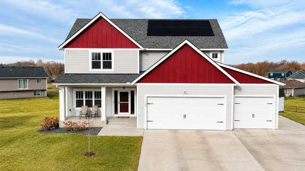 2120 Violet LN, Faribault, MN 55021