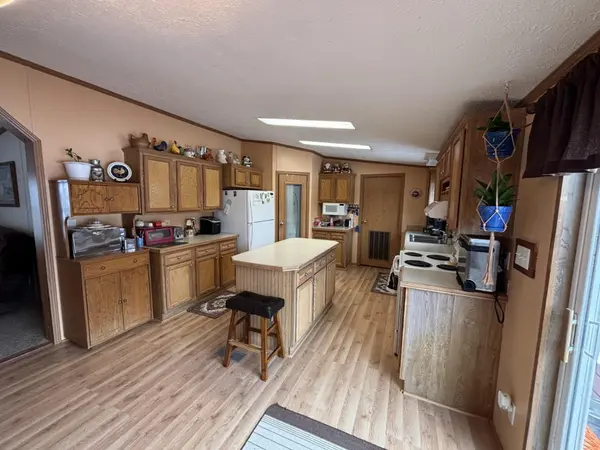 128 Lynn RD, Ottertail, MN 56571