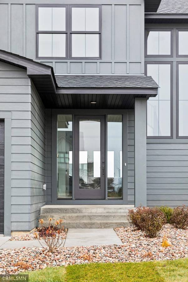 5042 Airlake Draw, Woodbury, MN 55129