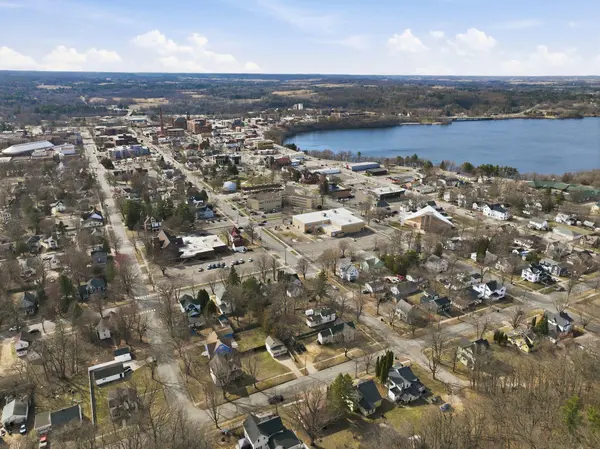 921 11th ST E, Menomonie, WI 54751