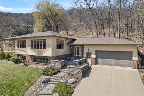 76 Rodeo DR, Winona, MN 55987