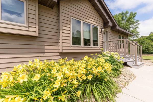 6432 Botzet RD NE, Nelson, MN 56355
