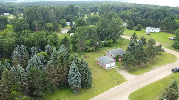 246 Park CIR, Ottertail, MN 56571