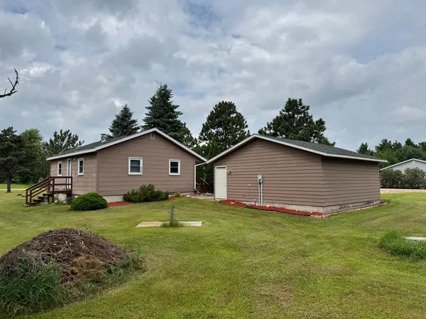 246 Park CIR, Ottertail, MN 56571