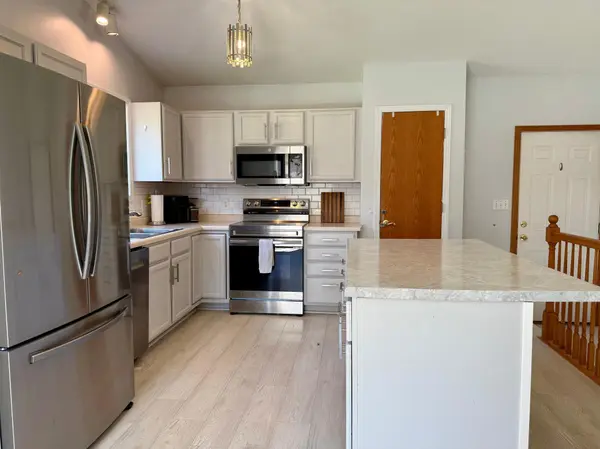 3818 Strathmore LN SE, Rochester, MN 55904