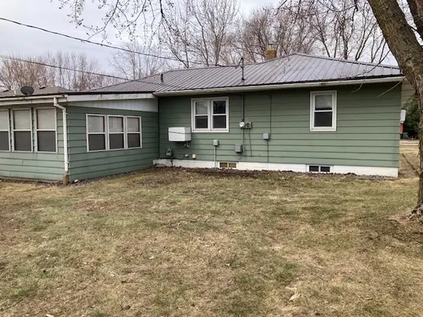633 Stearns AVE, Paynesville, MN 56362