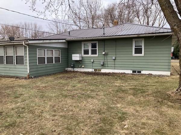 633 Stearns AVE, Paynesville, MN 56362