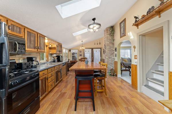46652 Riverview DR, La Crescent, MN 55947