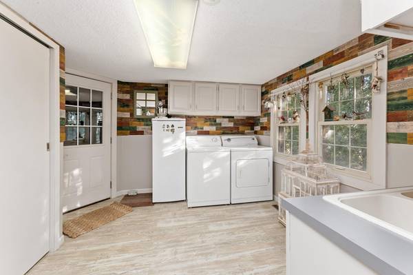 46652 Riverview DR, La Crescent, MN 55947