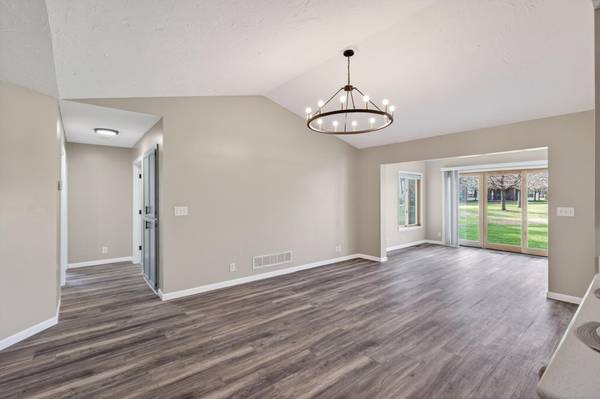 901 W Main ST, Belle Plaine, MN 56011