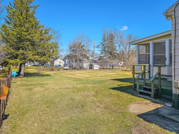 525 3rd St SE, Perham, MN 56573