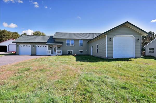 111 Reinhart DR, Shell Lake, WI 54871
