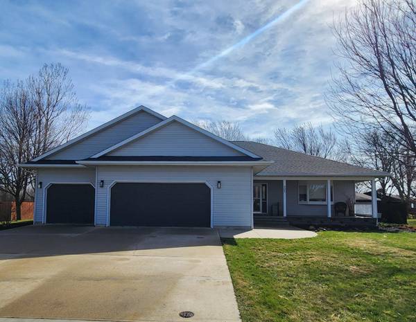 905 4th AVE SE, Pipestone, MN 56164
