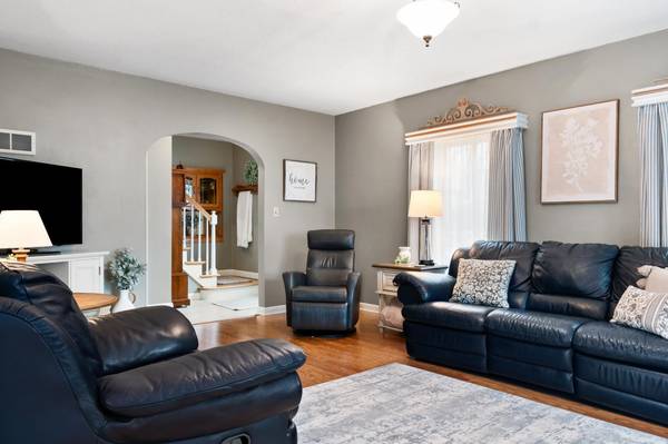 335 2nd AVE NW, Mayville, ND 58257