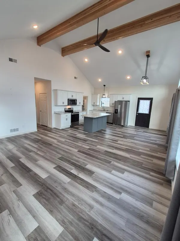 1000 10th AVE NE, Sauk Rapids, MN 56379