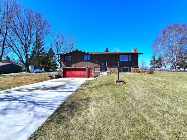 17132 River Oaks BLVD, Fergus Falls, MN 56537