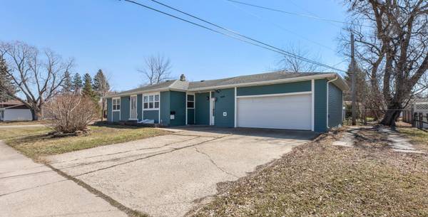 1409 13th AVE N, Moorhead, MN 56560