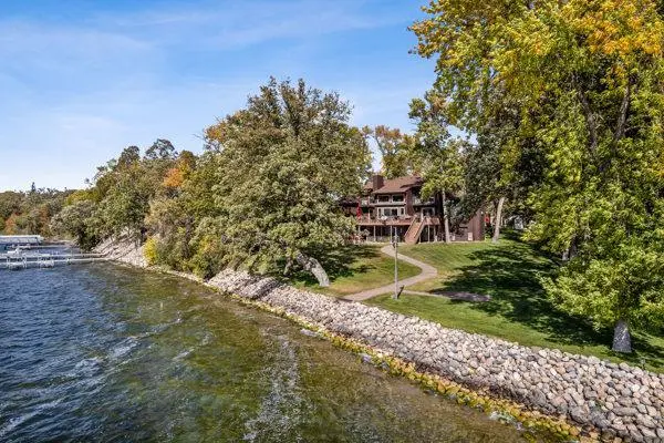 51224 Pelican Point DR, Detroit Lakes, MN 56501