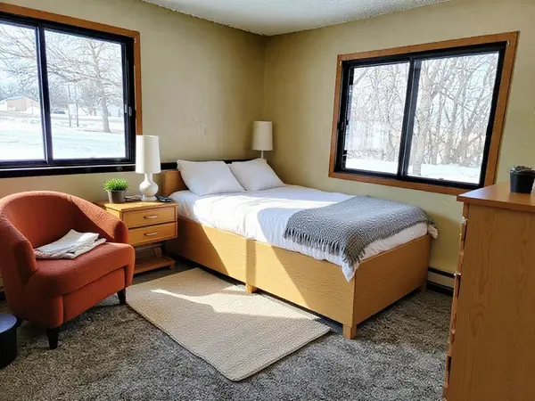 320 1st ST #1, Clinton, MN 56225