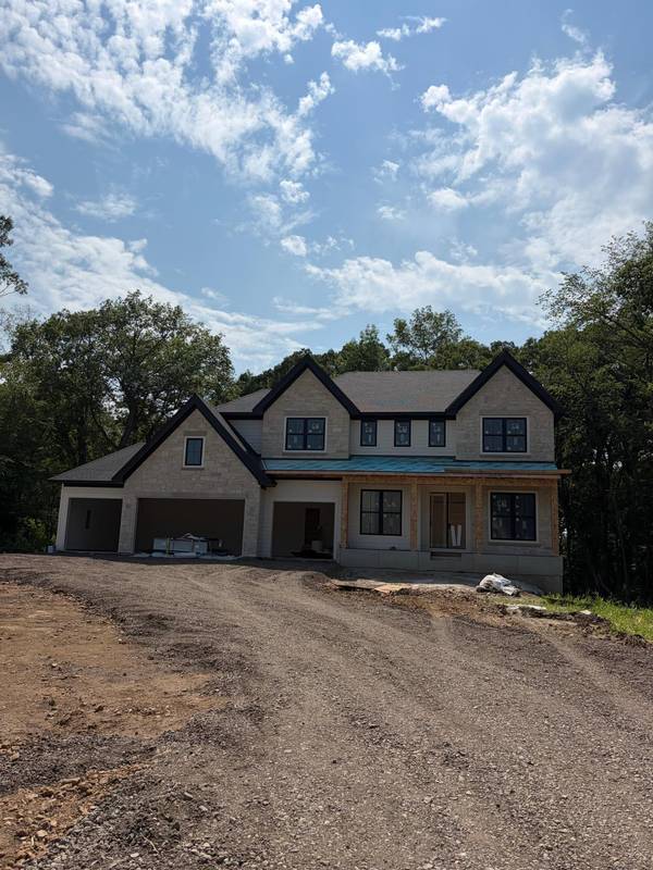 10380 Mallard DR, Victoria, MN 55318