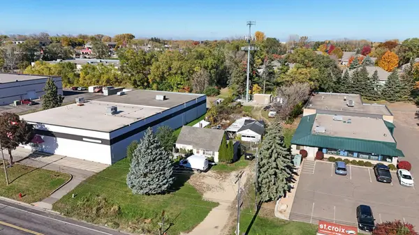 39 Viking DR W, Little Canada, MN 55117