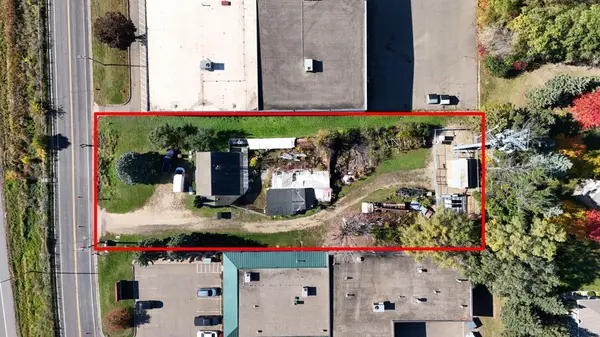 39 Viking DR W, Little Canada, MN 55117
