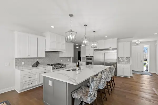 16860 Valley RD, Eden Prairie, MN 55347