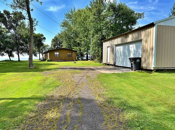 45951 Mille Lacs Pkwy, Isle, MN 56342