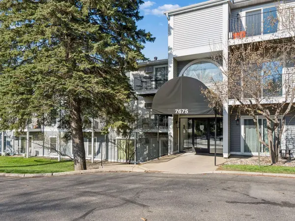 7675 142nd ST W #109, Apple Valley, MN 55124