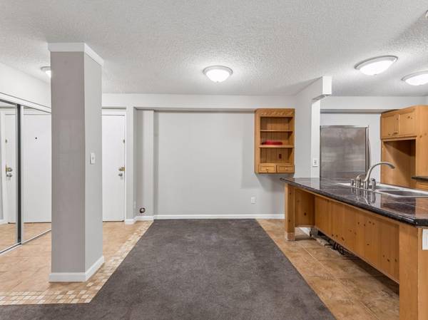 7675 142nd ST W #109, Apple Valley, MN 55124