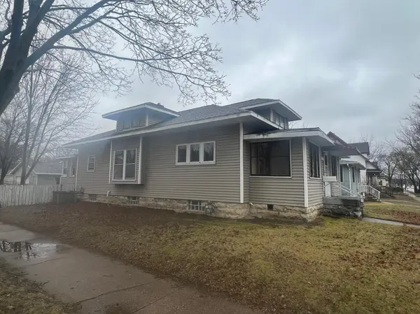 1334 Jackson ST, La Crosse, WI 54601